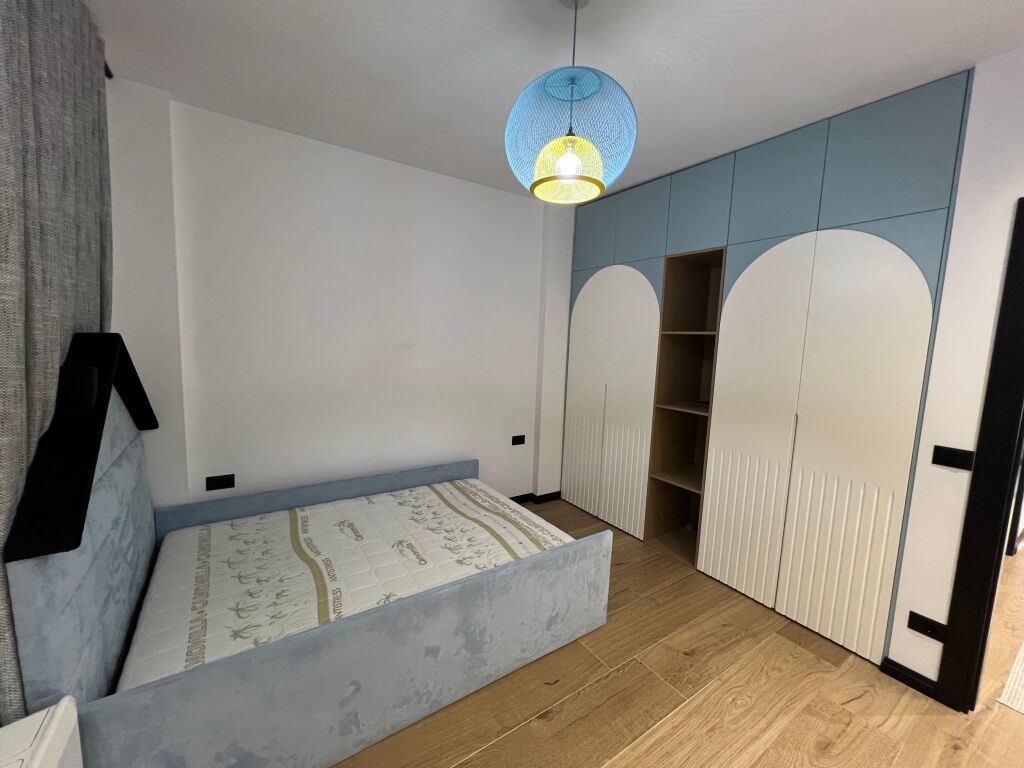 Apartament 3+1+2 poste parkimi per qera pranë TEG