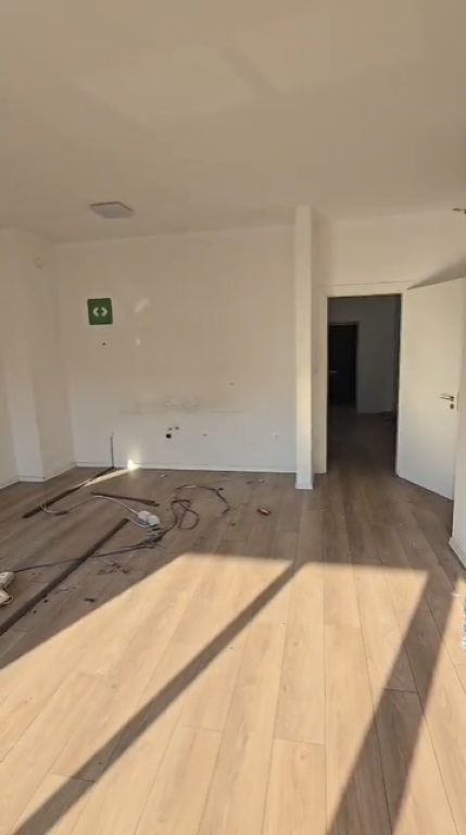 🏢JEPET ME QIRA AMBIENT ZYRE | QENDËR📍Rruga Mihal Duri – Tiranë
