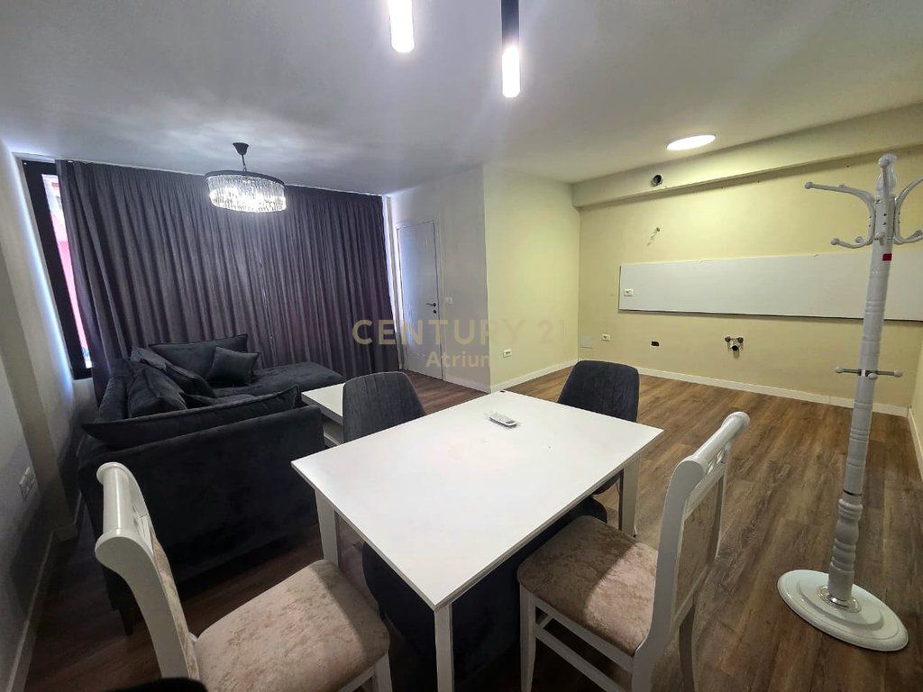 SHITET APARTAMENT 2+1+ VERANDE TE KTHESA E KAMZES!
