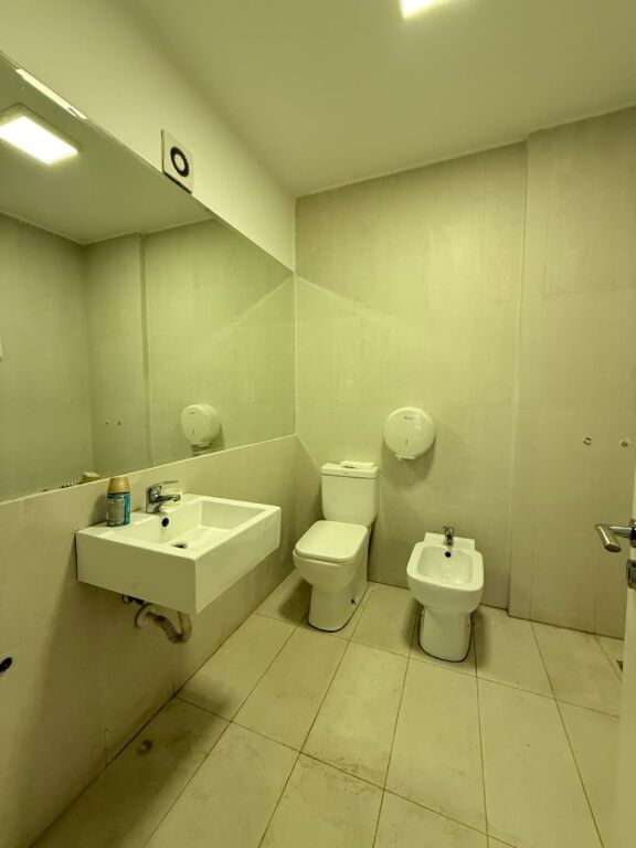 APARTAMENT 2+1 ME VERANDE PER SHITJE NE BLLOK