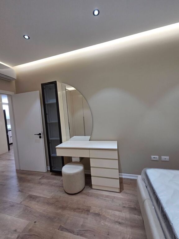 *APARTAMENT 1+1 PER QIRA | CONCORD CENTER, 5 MAJI