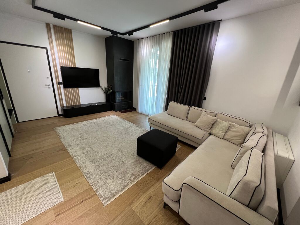Apartament 3+1+2 poste parkimi per qera pranë TEG