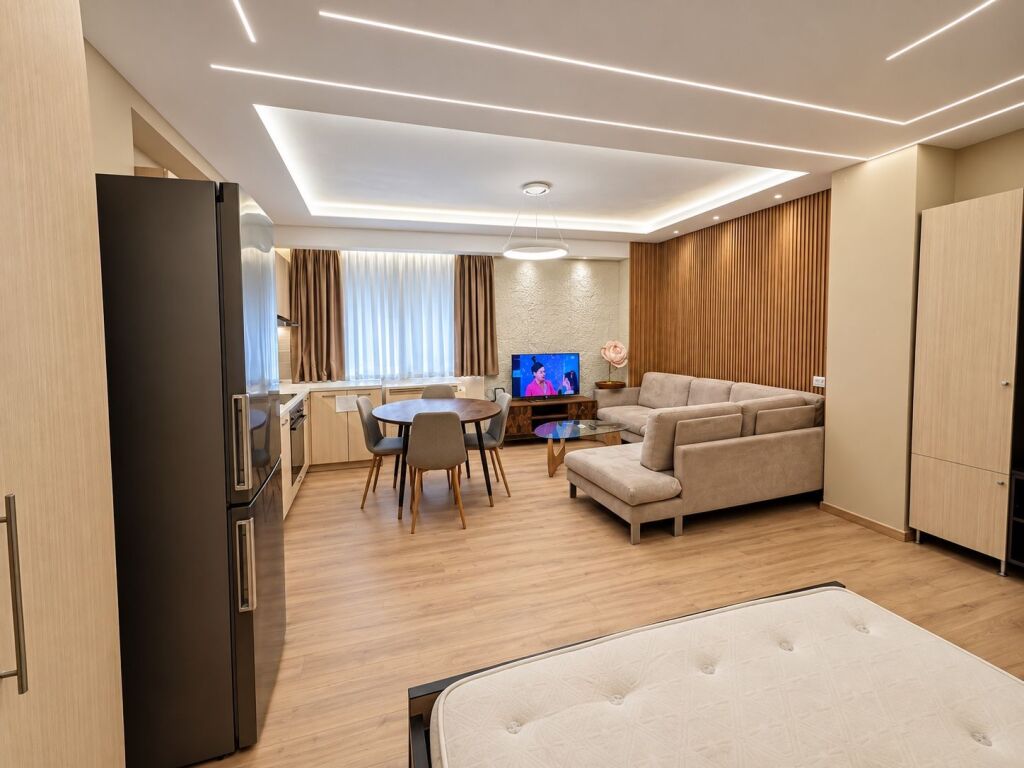 Studio apartment for rent 45 Thousand Lek (50m2) – near the “Mihal Grameno” School
