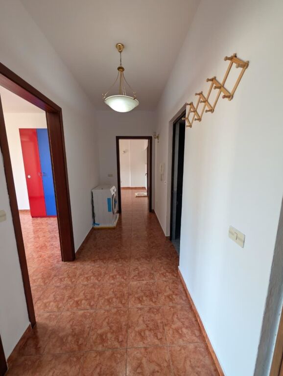 Qera | Apartament 2 + 1 | Rruga Myslym Shyri | 700 €/muaj