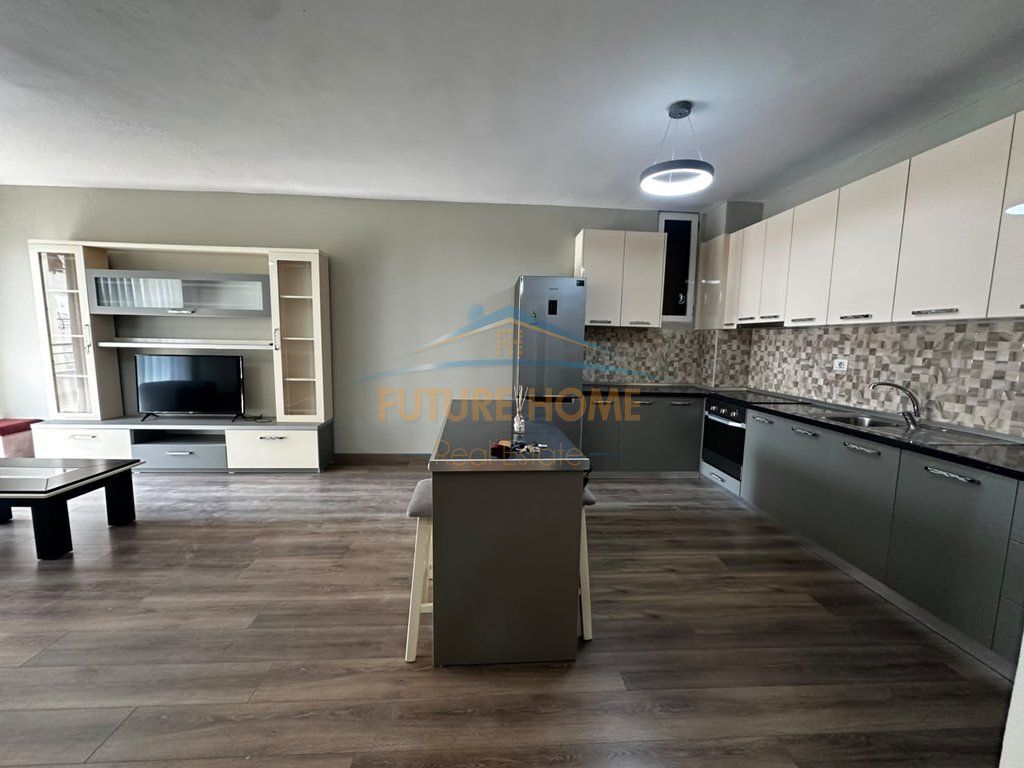 Qera,Apartament 1+1,Unaza Re !