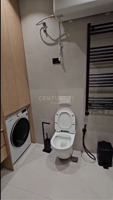 "Golden Tower Residence" – Appartamento Premium 1+1 in Affitto
