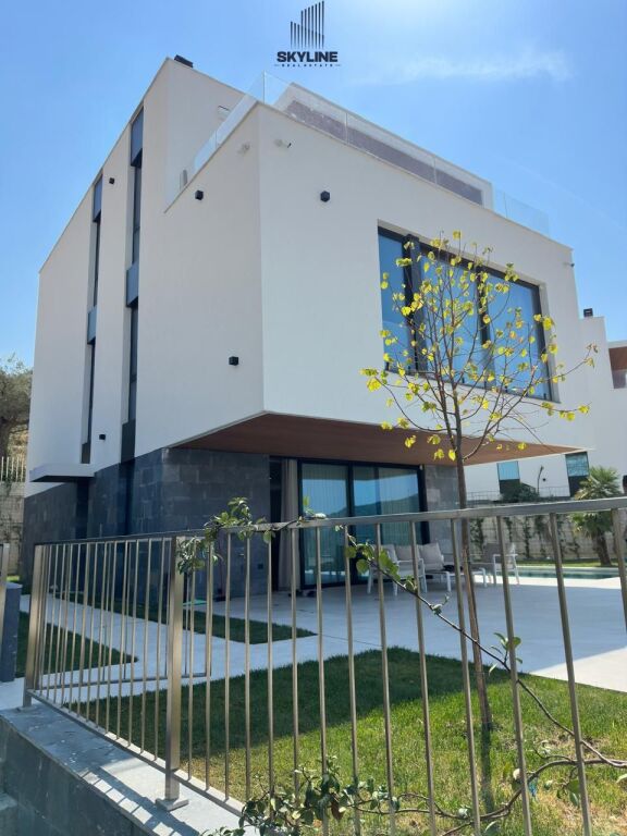 VILLA PREMIUM IN AFFITTO – LAGO ASCIUTTO