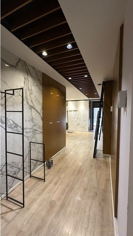Ambient Premium për Qira Pranë Coin, Tiranë - 7000€ | 308.3 m² 7,000 € /Muaj