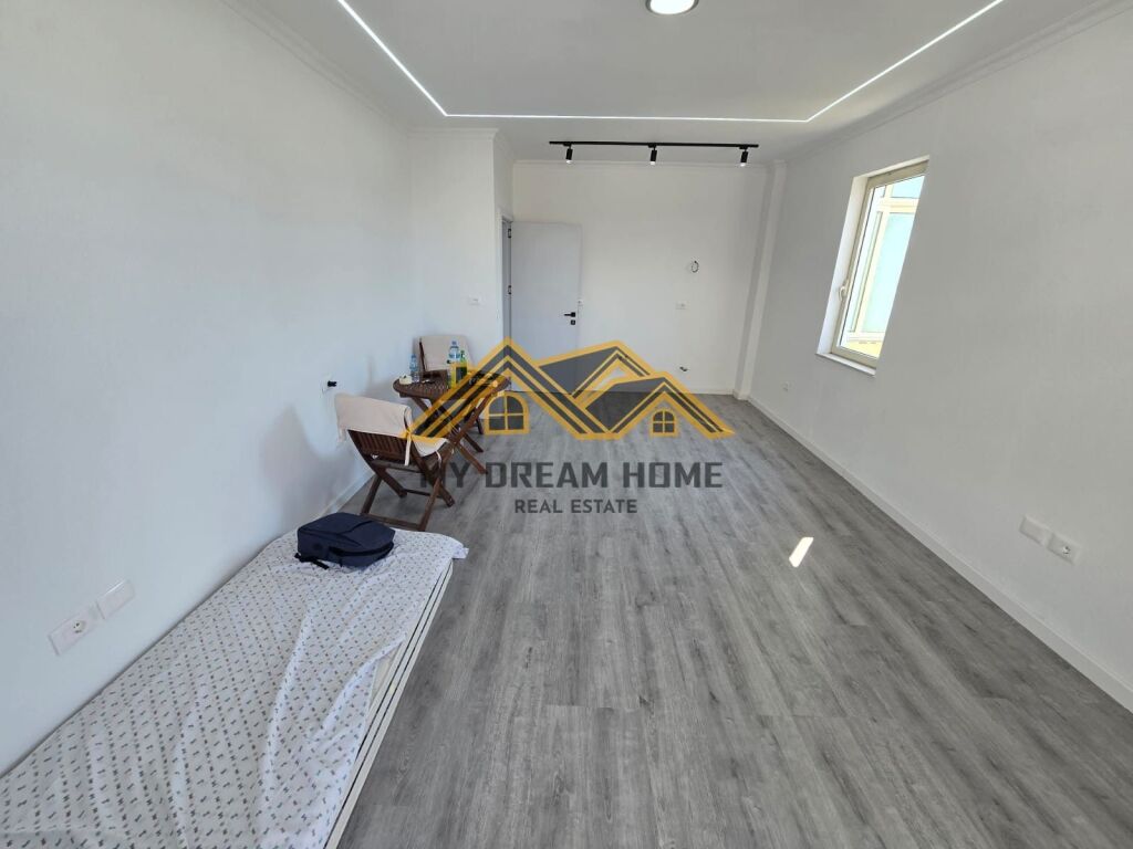 FLORIDA COMPLEX, SELLING 2+1 APARTMENT