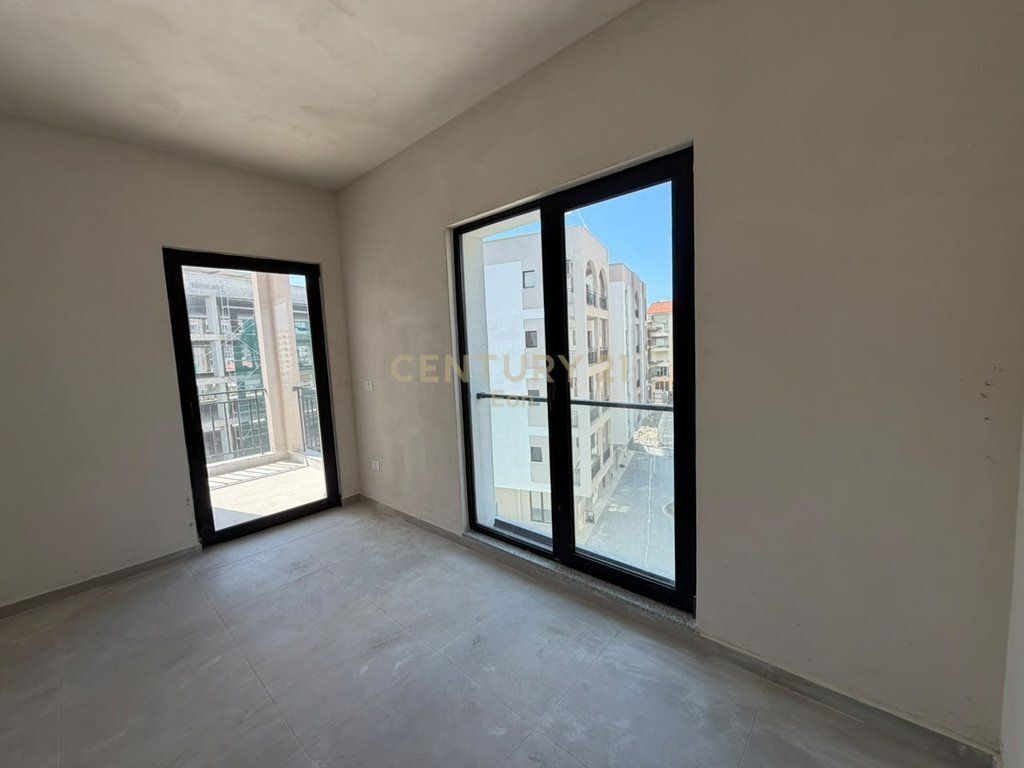 APARTMENT 1+1 WITH POOL VIEW AT ORIENTAL RESIDENCE, GOLEM!
