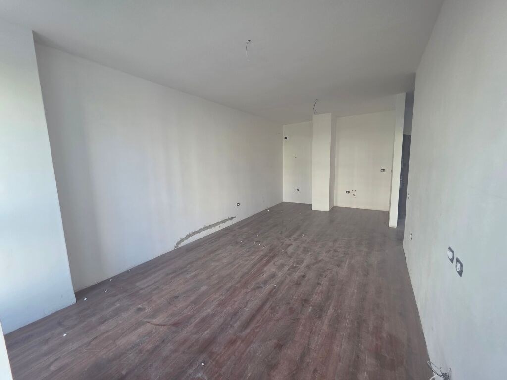 📍Porcelan Rezidenca Splendor Shitet Apartament 2+1+2