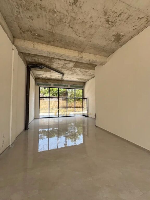 PASKUQAN, NEGOZIO 76M2 IN AFFITTO