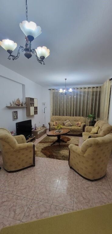 Qera | Apartament 2 + 1 | Blloku | 900 €/muaj
