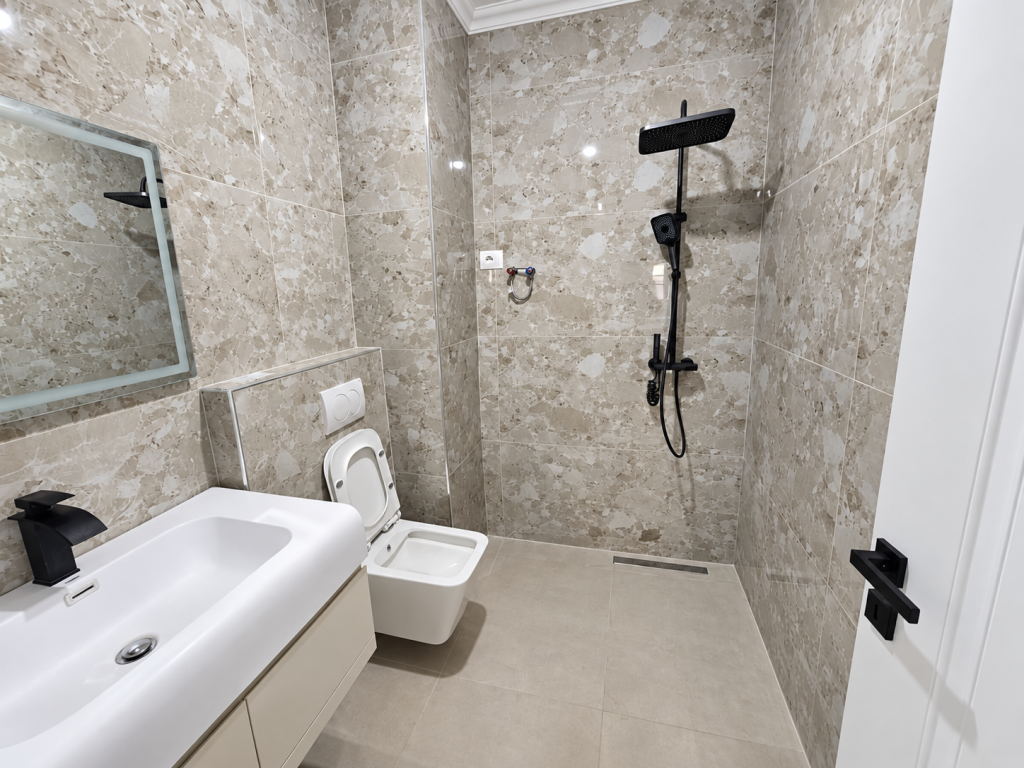 APPARTAMENTO / UFFICIO 2+1 + BALCONE IN AFFITTO | VIA DEI BOGDANË