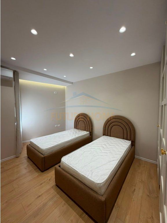 In vendita, appartamento 2+1, Vlorë