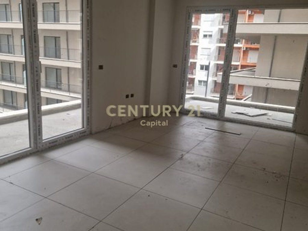 Ulet Cmimi. Super mundesi per blerje Apartament 1+1 për Shitje në bregdet Shëngjin!