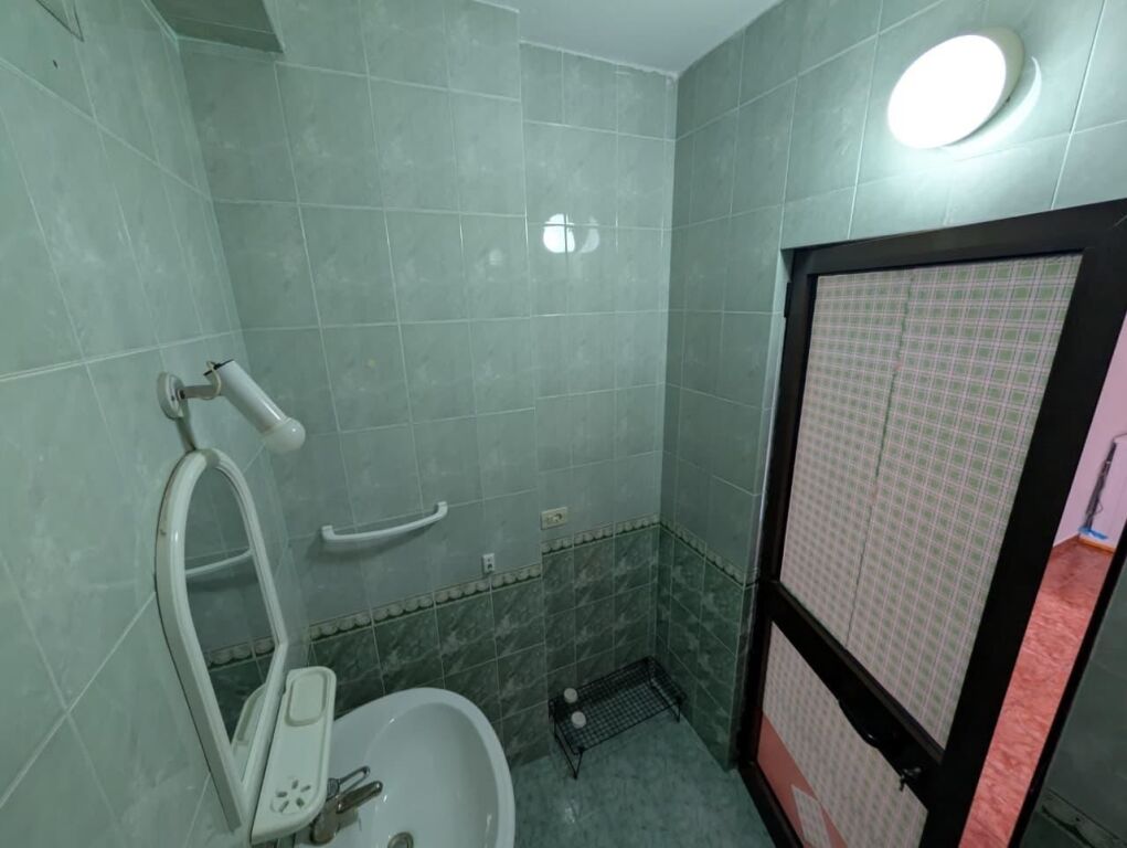 Qera | Apartament 2 + 1 | Rruga Myslym Shyri | 700 €/muaj