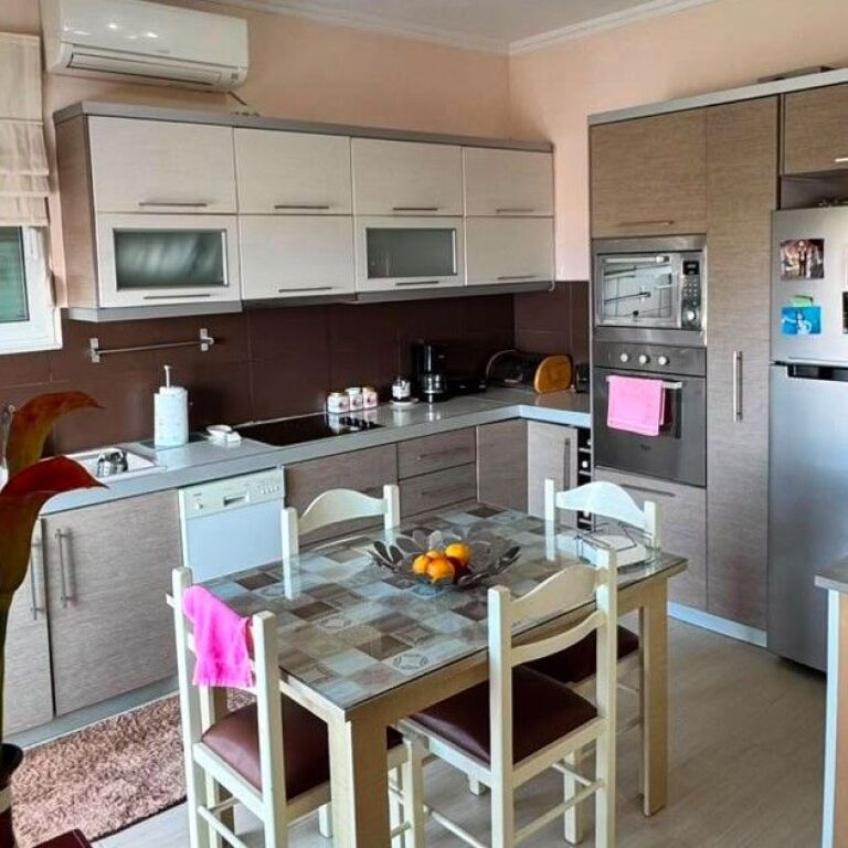 🏡 SHITET APARTAMENT 2+1 – SARANDË 🌊