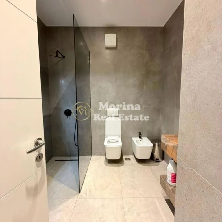 Qera | Apartament 2 + 1 | Rruga 5 Maji – Emerald Center| 1000 €/muaj