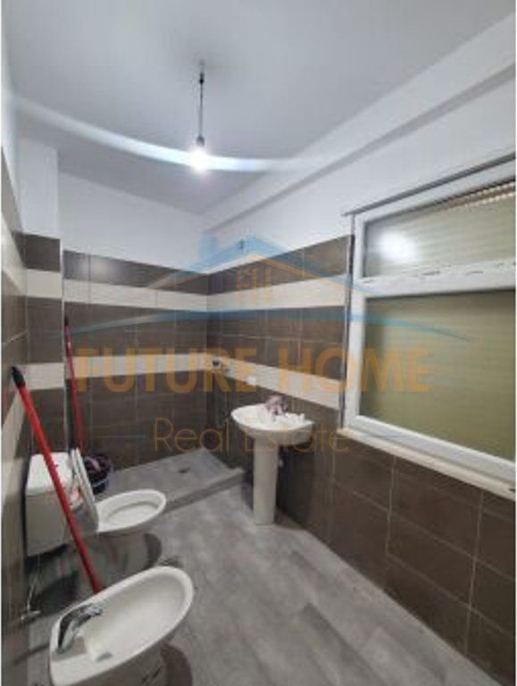 Qera, Apartament 2+1+Depo , Fresku , Tiranë