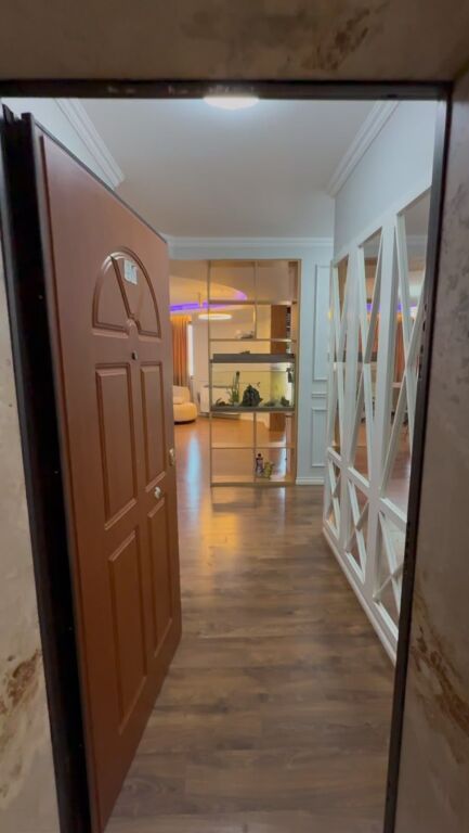 Shitet Apartament 2+1+2 me Verandë - Ngjitur me Deliorgjin, Rr. e Kavajës, Tiranë