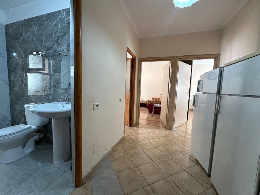 Apartament 1+1 per shitje! Pallati me Shigjeta