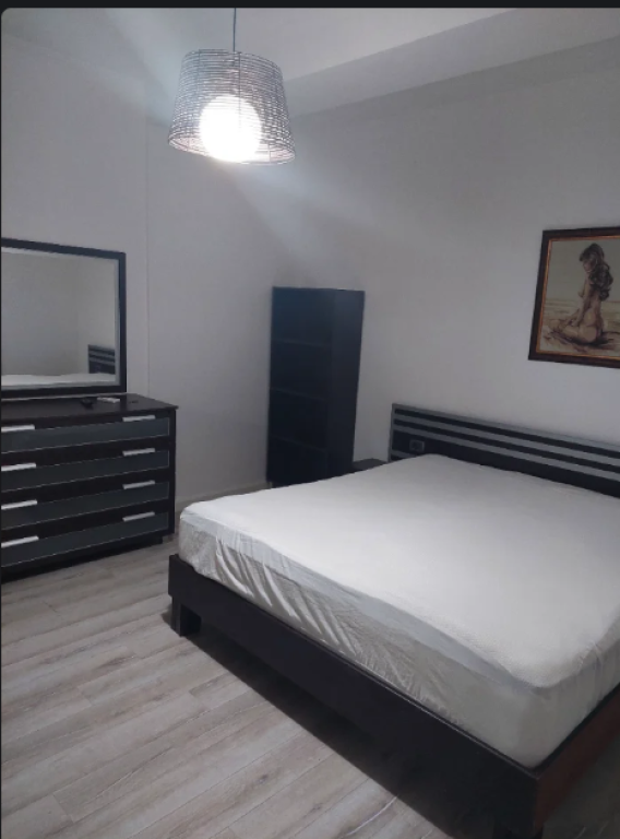 Appartamento 2+1+2 in Affitto Mercato Elettrico Tirana