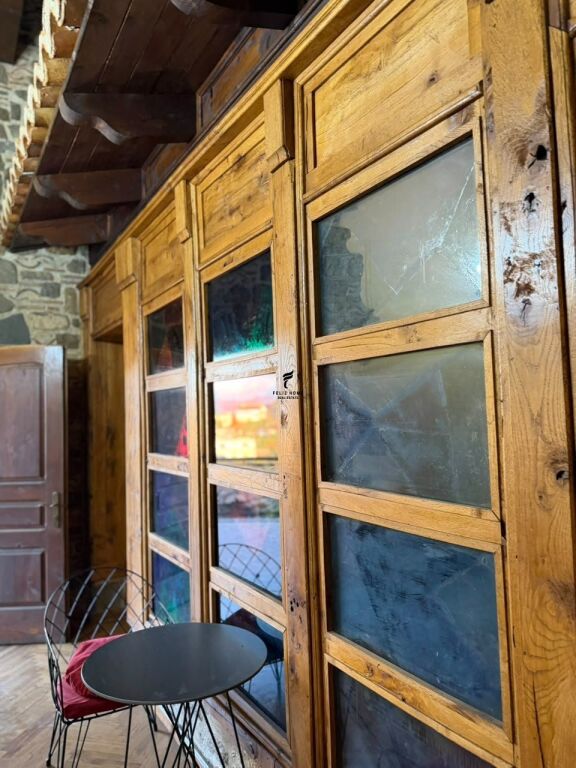 FOR SALE 3-STORY VILLA NDROQ 77,000,000 LEKE  FH-93591