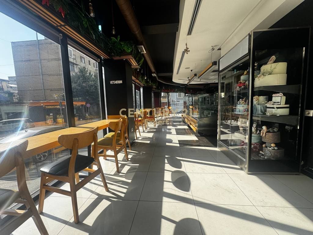 JAPIM ME QIRA DYQAN DHE AKTIVITET PER RESTAURANT, FURRE BUKE, PASTICERI