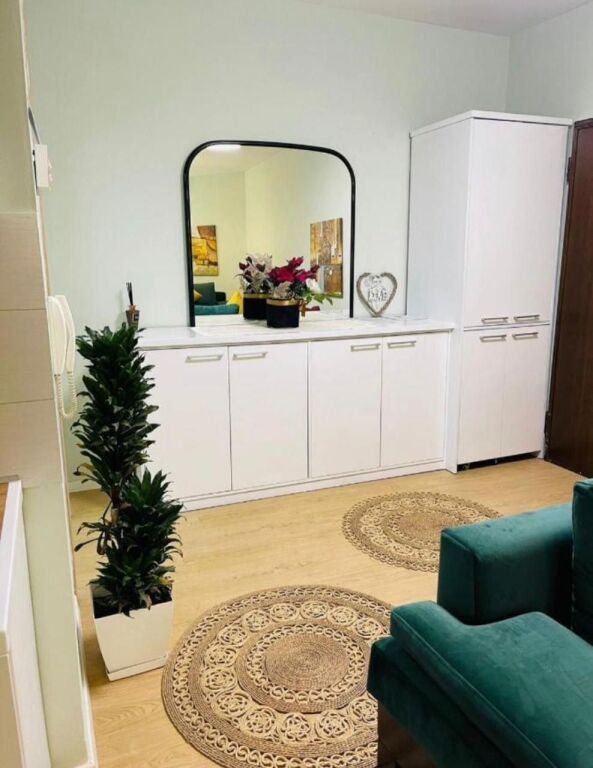 Apartment 1+1 me qira tek arr Barrikadave