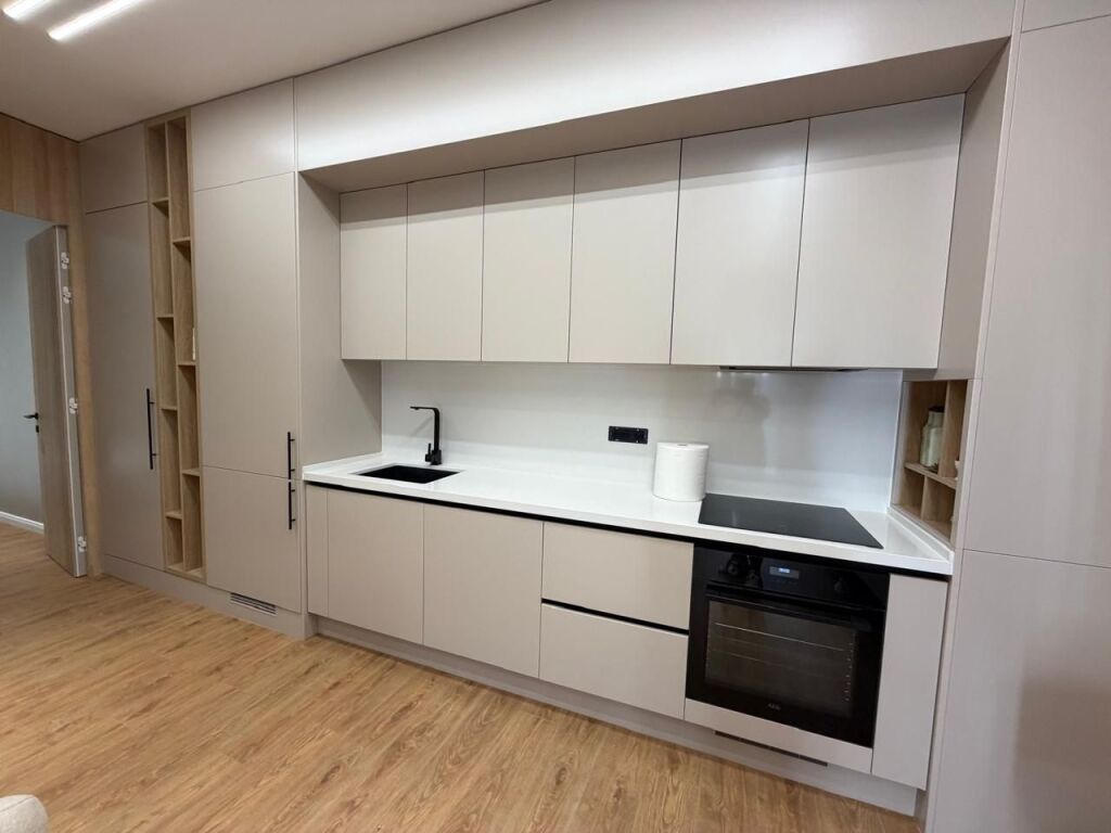 🏡 Modern 2-Bedroom Apartment for Long-Term Rent – Lungomare, Vlorë