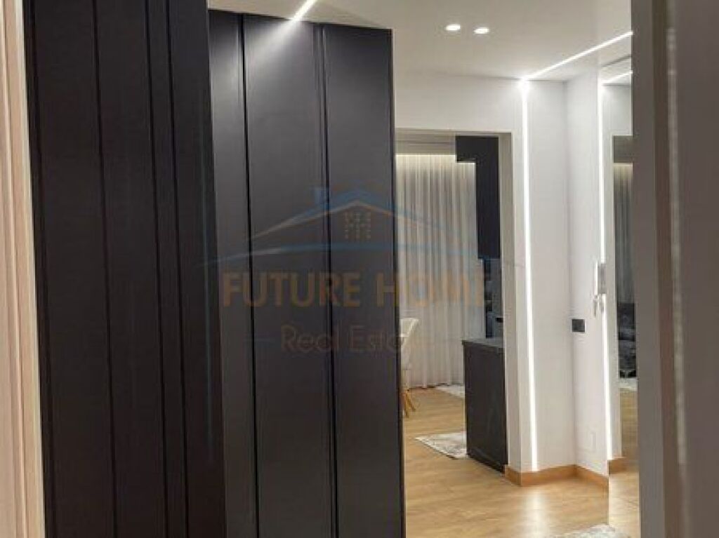 Shitet, Apartament 2+1, Unaza e Re