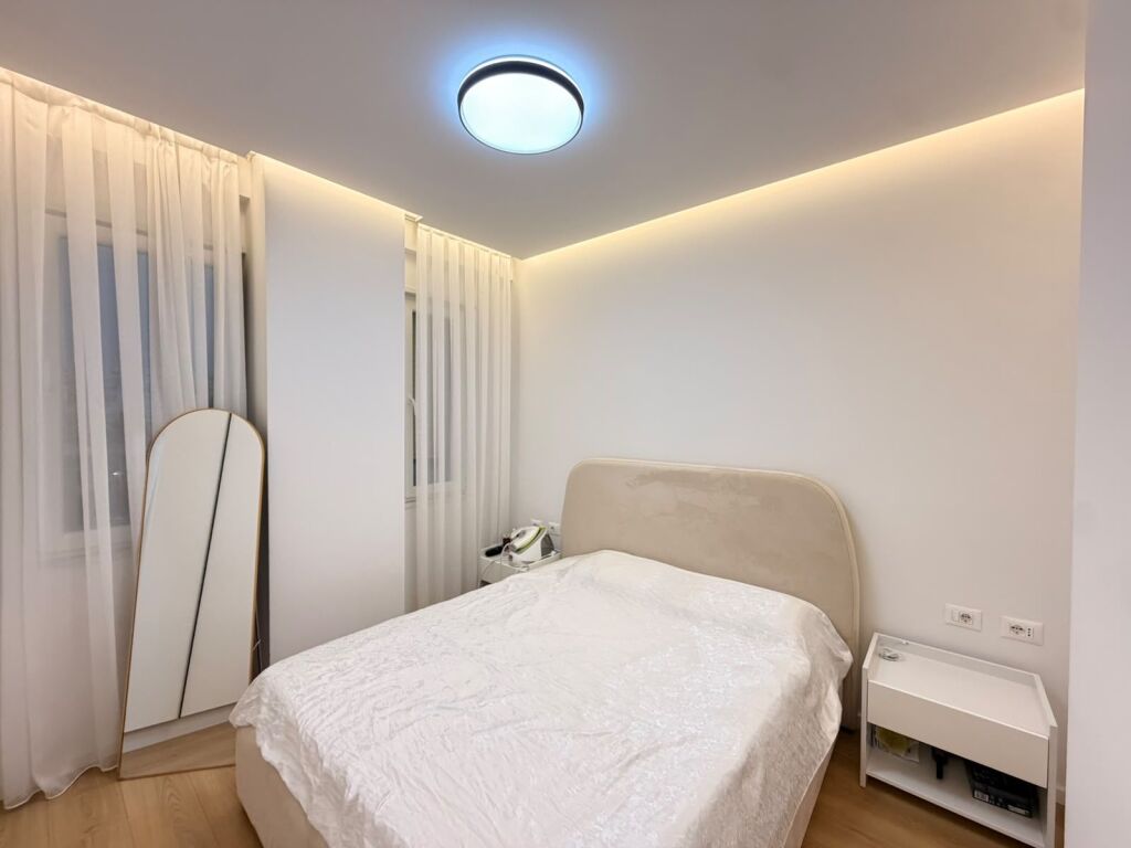 Shitet apartament 1+1 , Selite