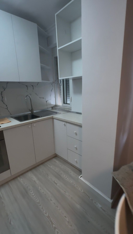 Apartament 1+1 per shitje, Rruga e Dibres