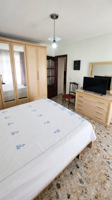 💫Shitet  Apartament 2+1+2 ballkone në zemër të Kavajë
