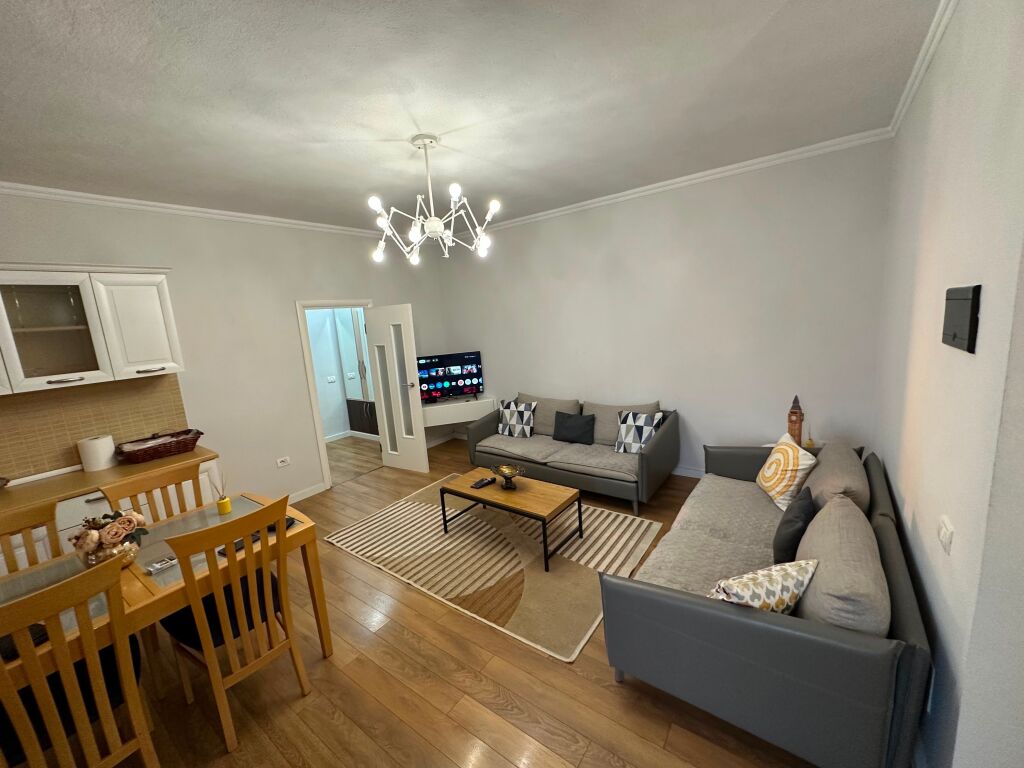 Qera, Apartament 2+1, Fakultetit Ekonomik
