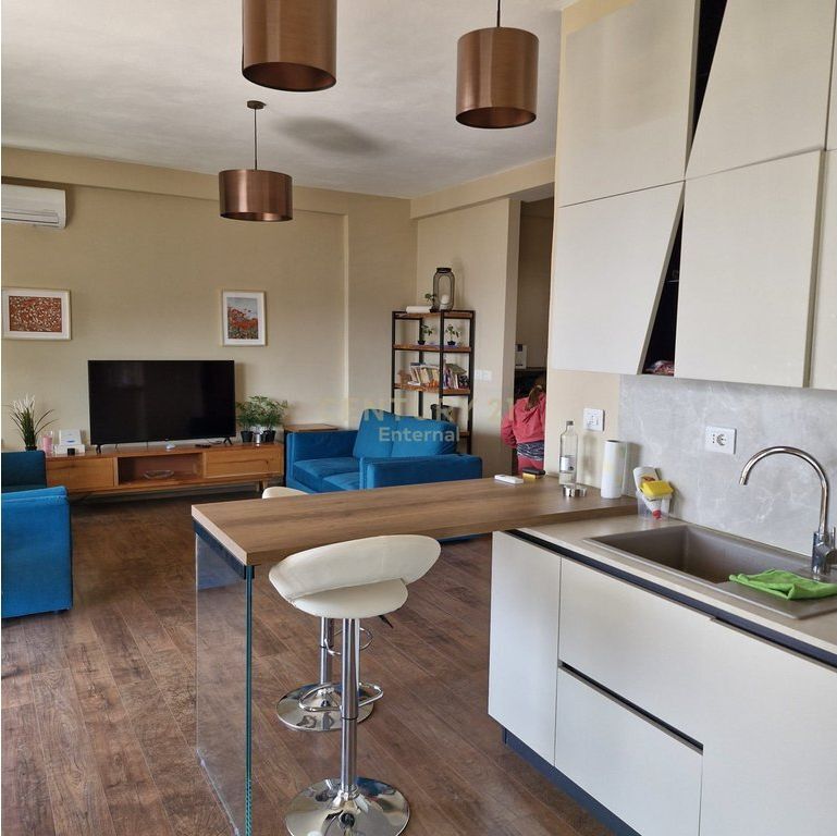SUPER APARTAMENT 1+1 NË SHITJE – SARANDË