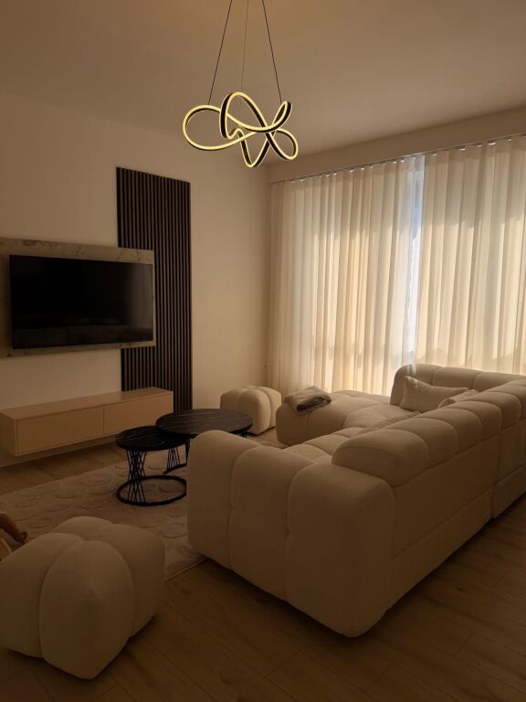 Jepet me qira apartament 1+1
