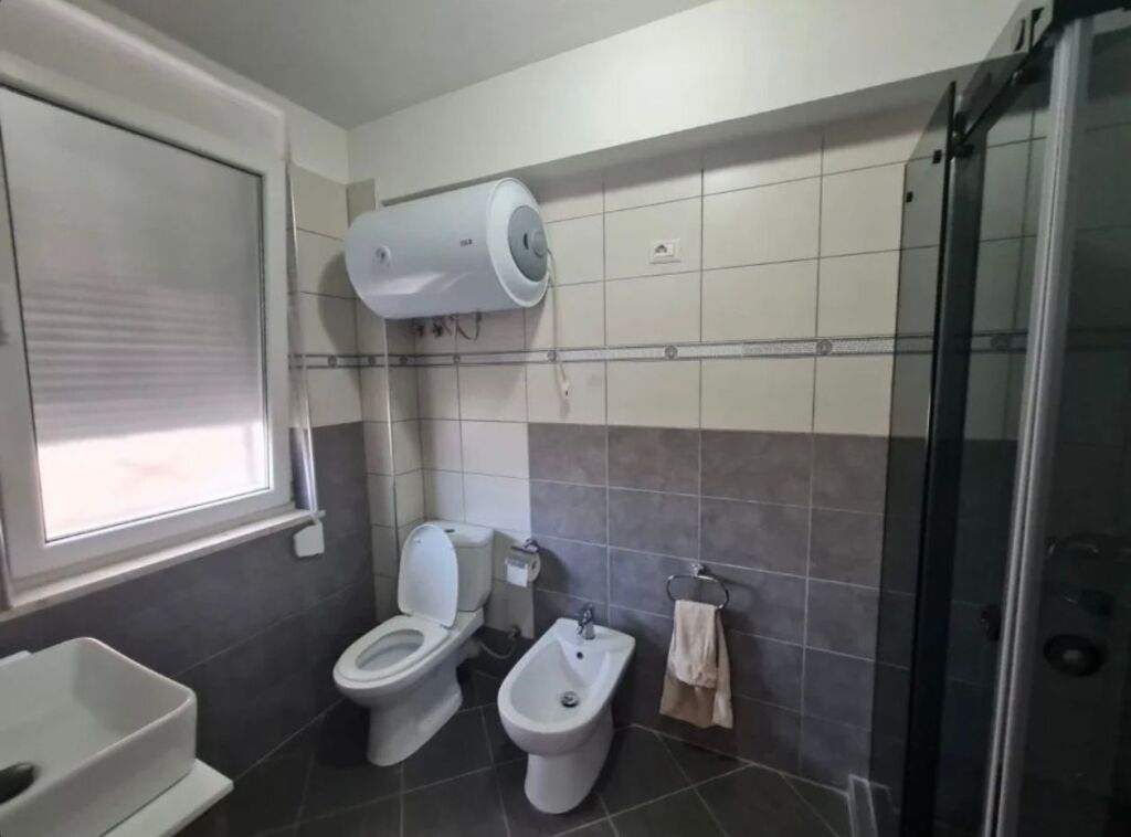 Apartament me qera 2+1+2 Kopshti Botanik