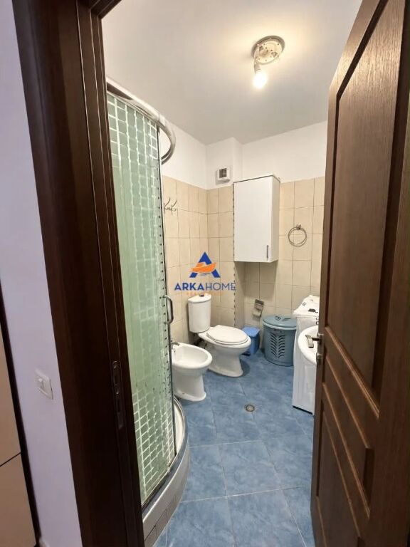 AFFITTASI APPARTAMENTO 1+1+ANNESSO "VIA IDRIZ DOLLAKU, VICINO AL BAR TEDIS" 60.000 LEKE