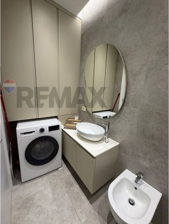 APARTAMENT 2+1  ME QERA,PRANE SHESHIT SKENDERBEJ