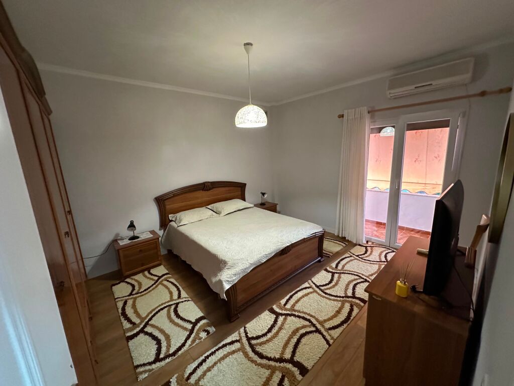 Qera, Apartament 2+1, Fakultetit Ekonomik