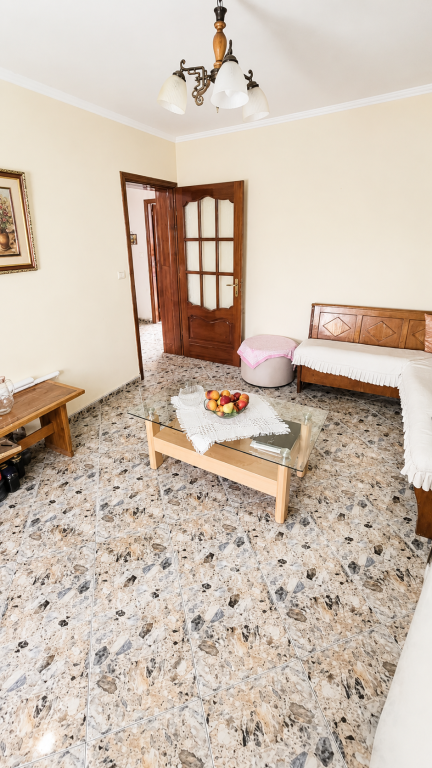 💫Shitet  Apartament 2+1+2 ballkone në zemër të Kavajë