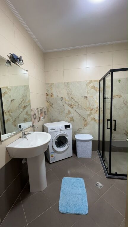 Apartament 1+1, Don Bosko!
