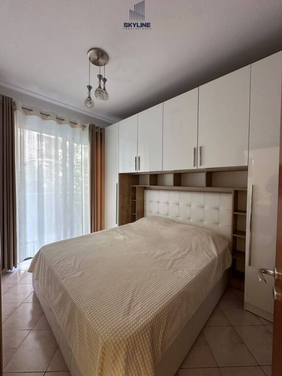 Shitet Apartament 2+1 në Yzberisht