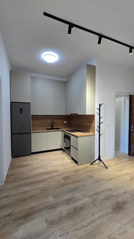 LAPRAKE APARTAMENT 1+1 PER QERA!