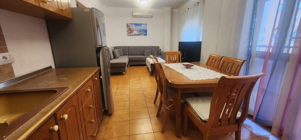 Apartament 2+1 me qira – Rruga Zonja Çurre, prane Shkolles se Baletit, Tiranë
