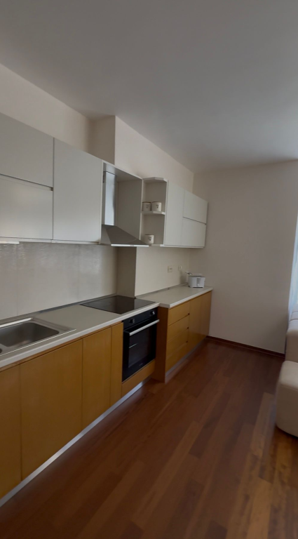 Affittasi appartamento 2+1, in Via dei Kosovari