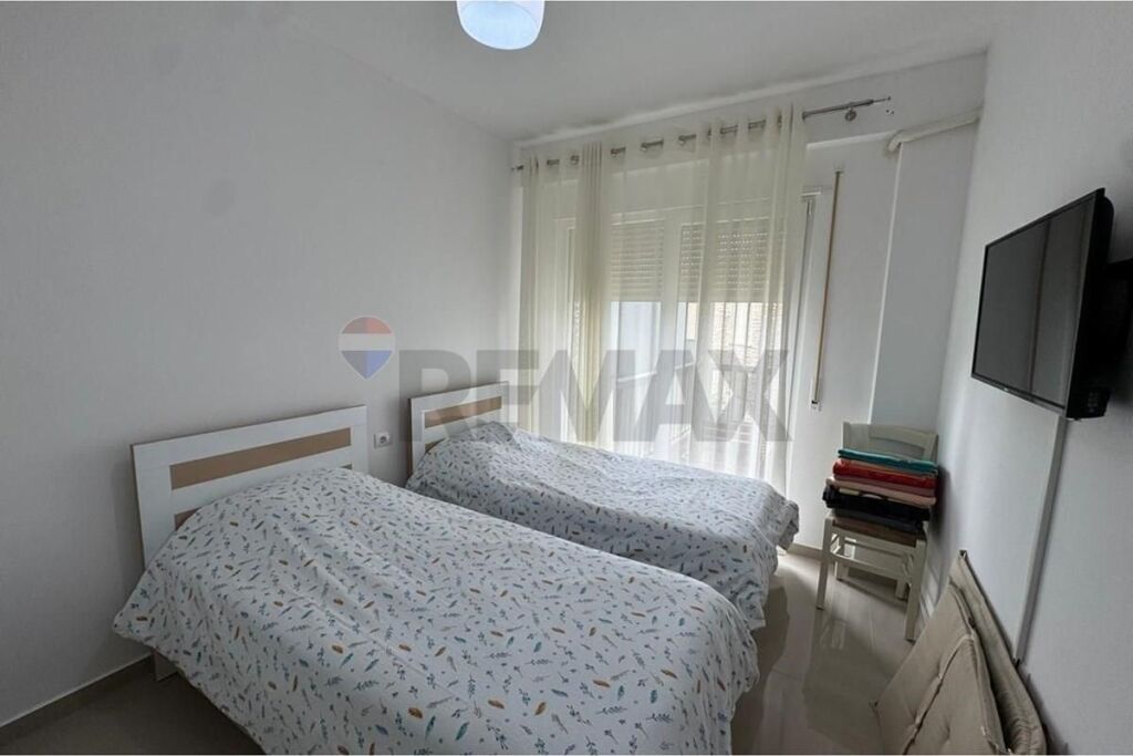 Apartament 2+1 me verande ,Gj. i Lalzit