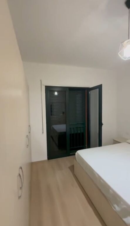 JEPET ME QIRA | APARTAMENT 1+1 + PARKIM – GREEN CITY 📍
